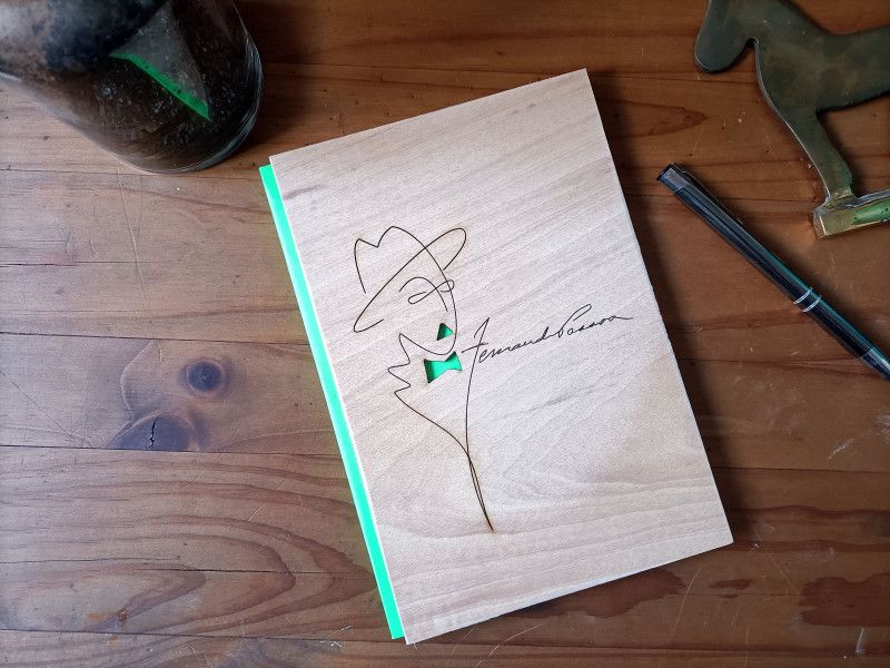 Note Book Fernando Pessoa Recortado Verde